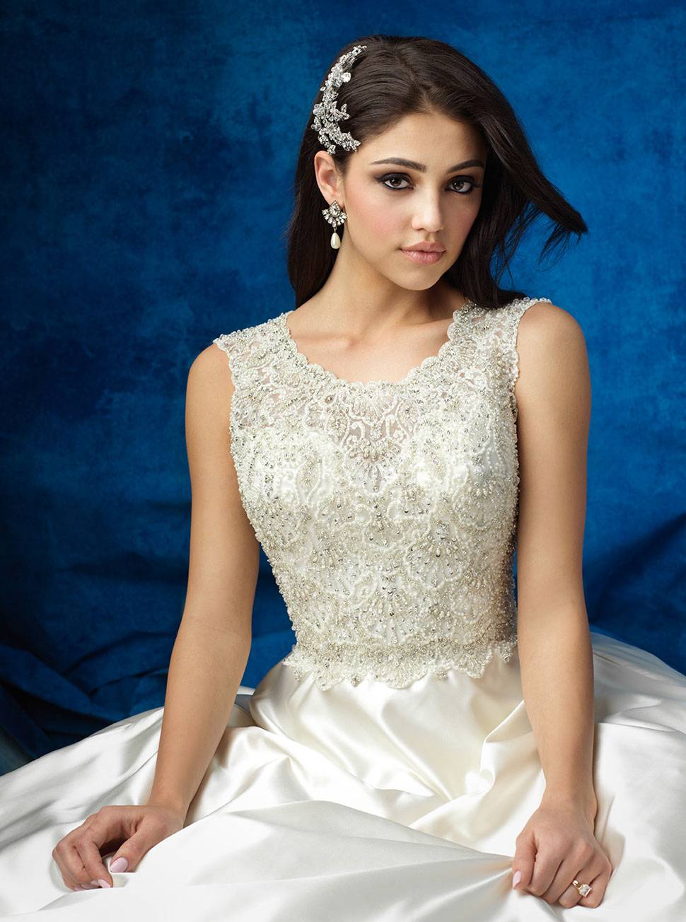 拖尾婚纱批发定制长拖尾婚纱礼服HS9031