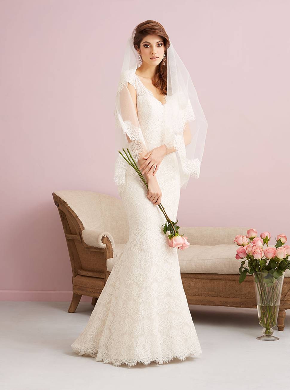 鱼尾蕾丝婚纱新款欧式鱼尾包臀小拖尾礼服婚纱批发HS9172