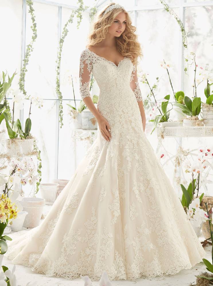 新款欧式双肩V领包肩婚纱礼服批发定制蕾丝婚纱礼服HS9379