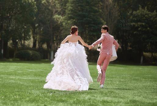 要结婚了，婚纱礼服到底是租还是买呢？