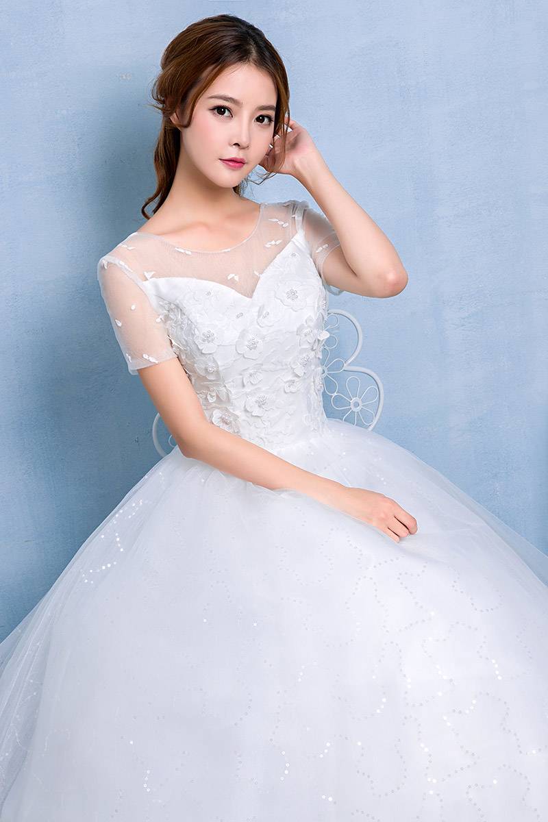 齐地婚纱定制批发新款韩版蕾丝花边蓬蓬裙婚纱礼服HB0013