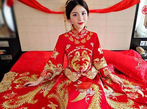 结婚可以一直穿秀禾服吗？